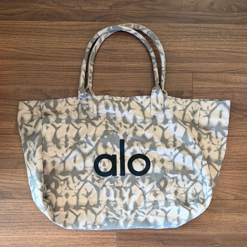 ALO Yoga Neutral Tie-Dye Canvas Tote in Beige and Gray